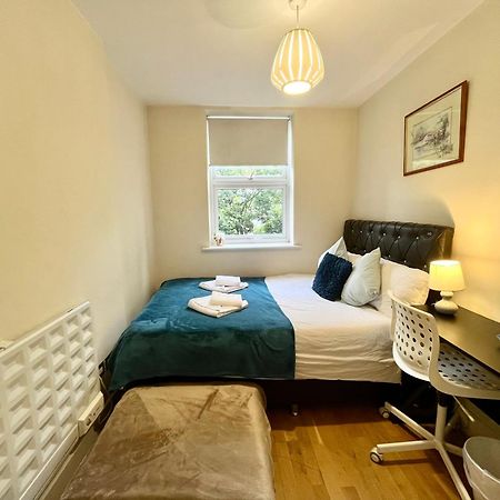 Metropolitan Coziness Private Bedrooms In Euston Station 161 London Eksteriør billede