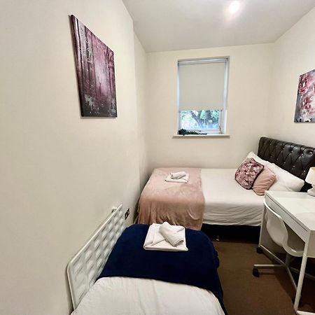 Metropolitan Coziness Private Bedrooms In Euston Station 161 London Eksteriør billede