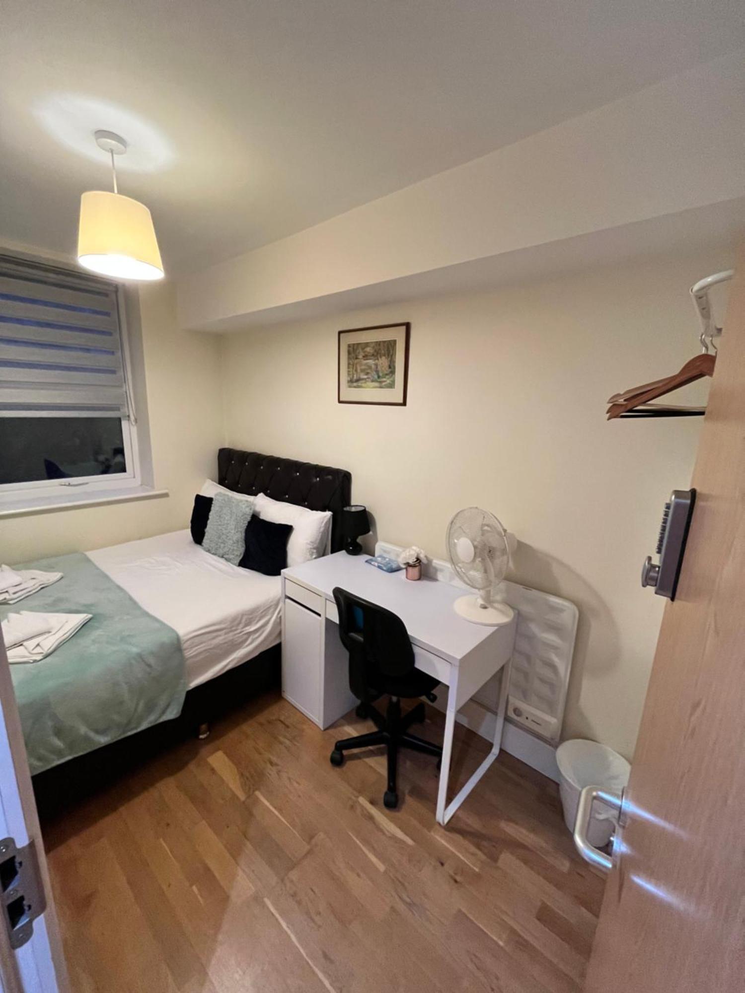 Metropolitan Coziness Private Bedrooms In Euston Station 161 London Eksteriør billede