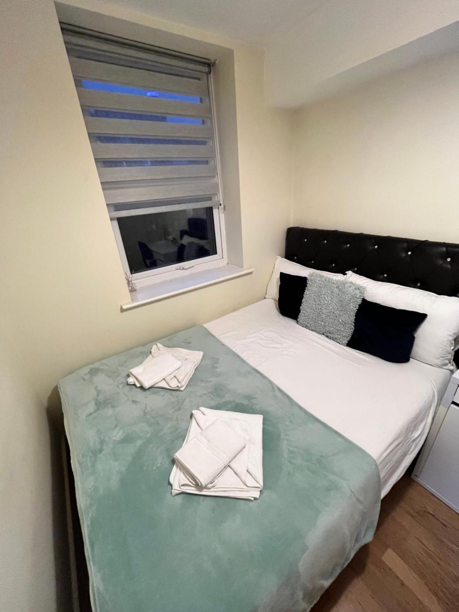 Metropolitan Coziness Private Bedrooms In Euston Station 161 London Eksteriør billede