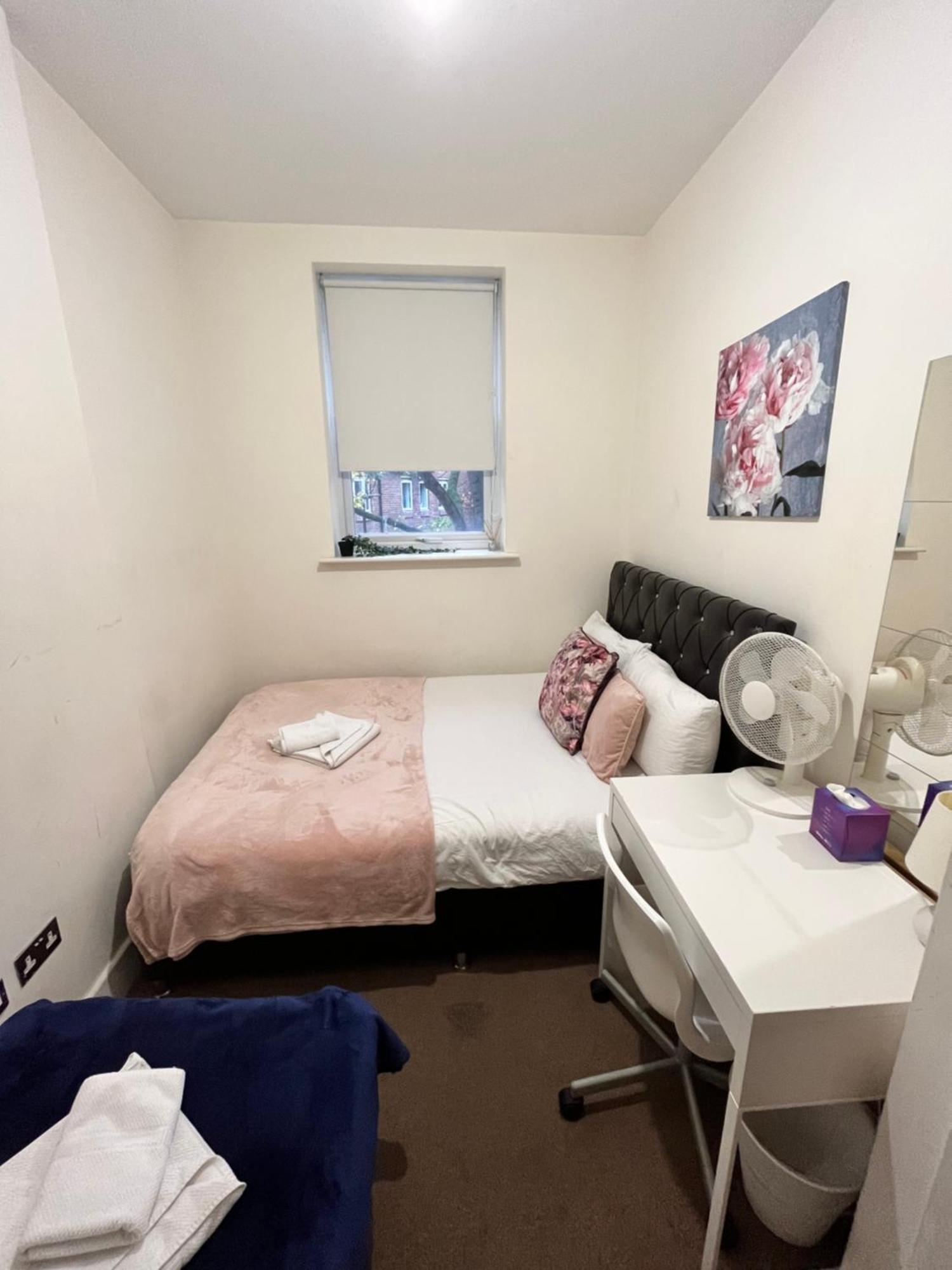 Metropolitan Coziness Private Bedrooms In Euston Station 161 London Eksteriør billede
