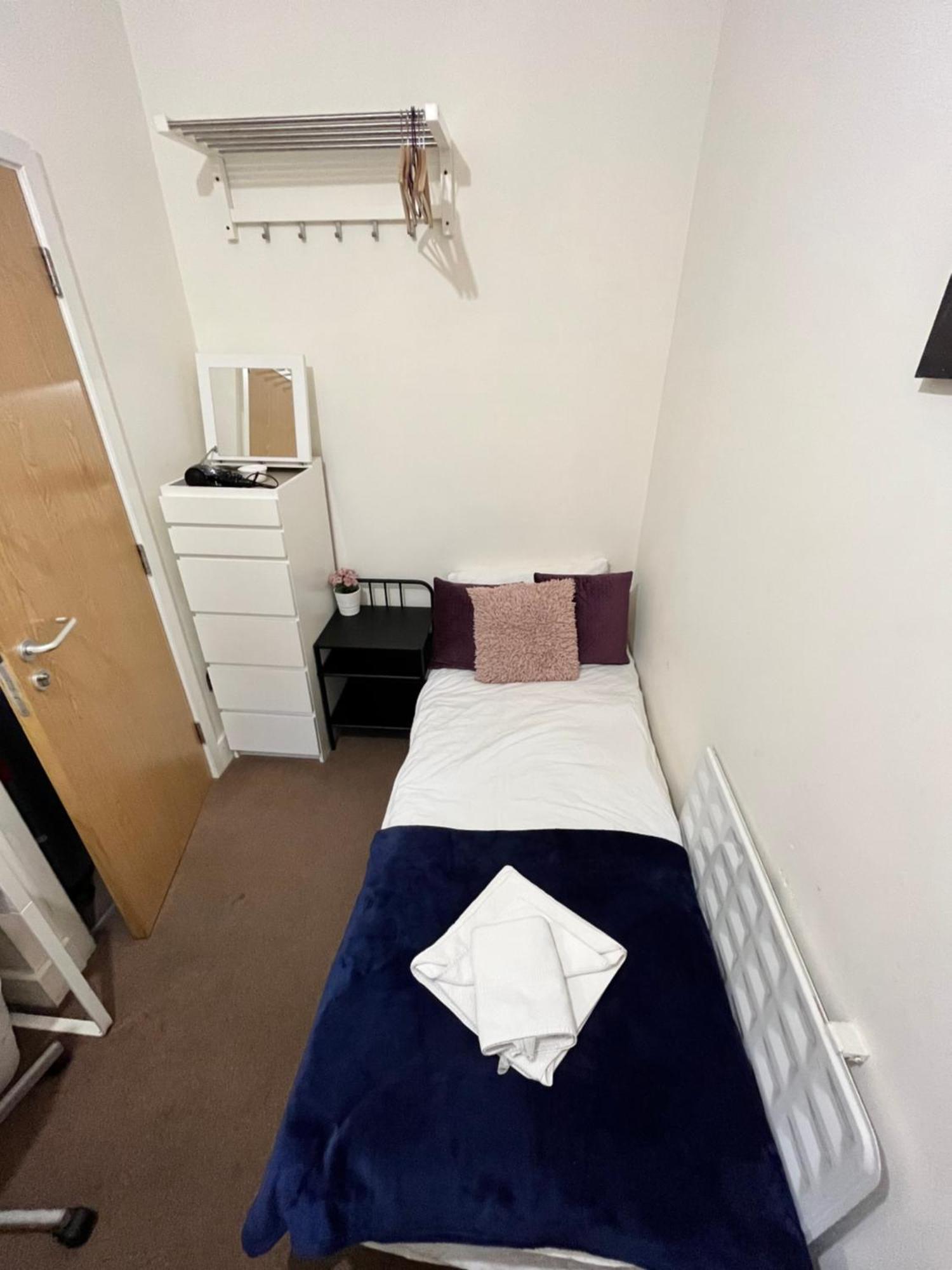 Metropolitan Coziness Private Bedrooms In Euston Station 161 London Eksteriør billede