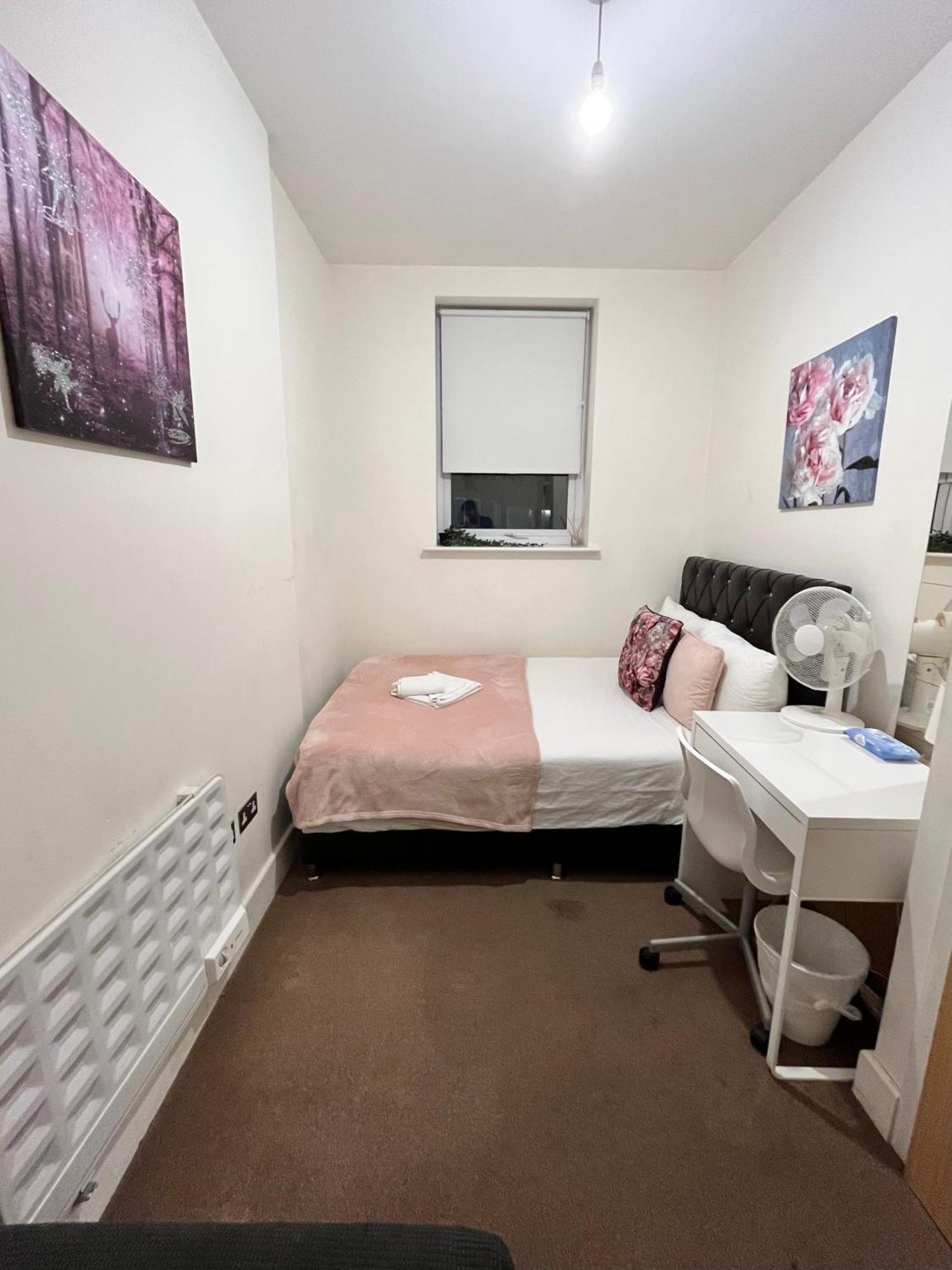 Metropolitan Coziness Private Bedrooms In Euston Station 161 London Eksteriør billede