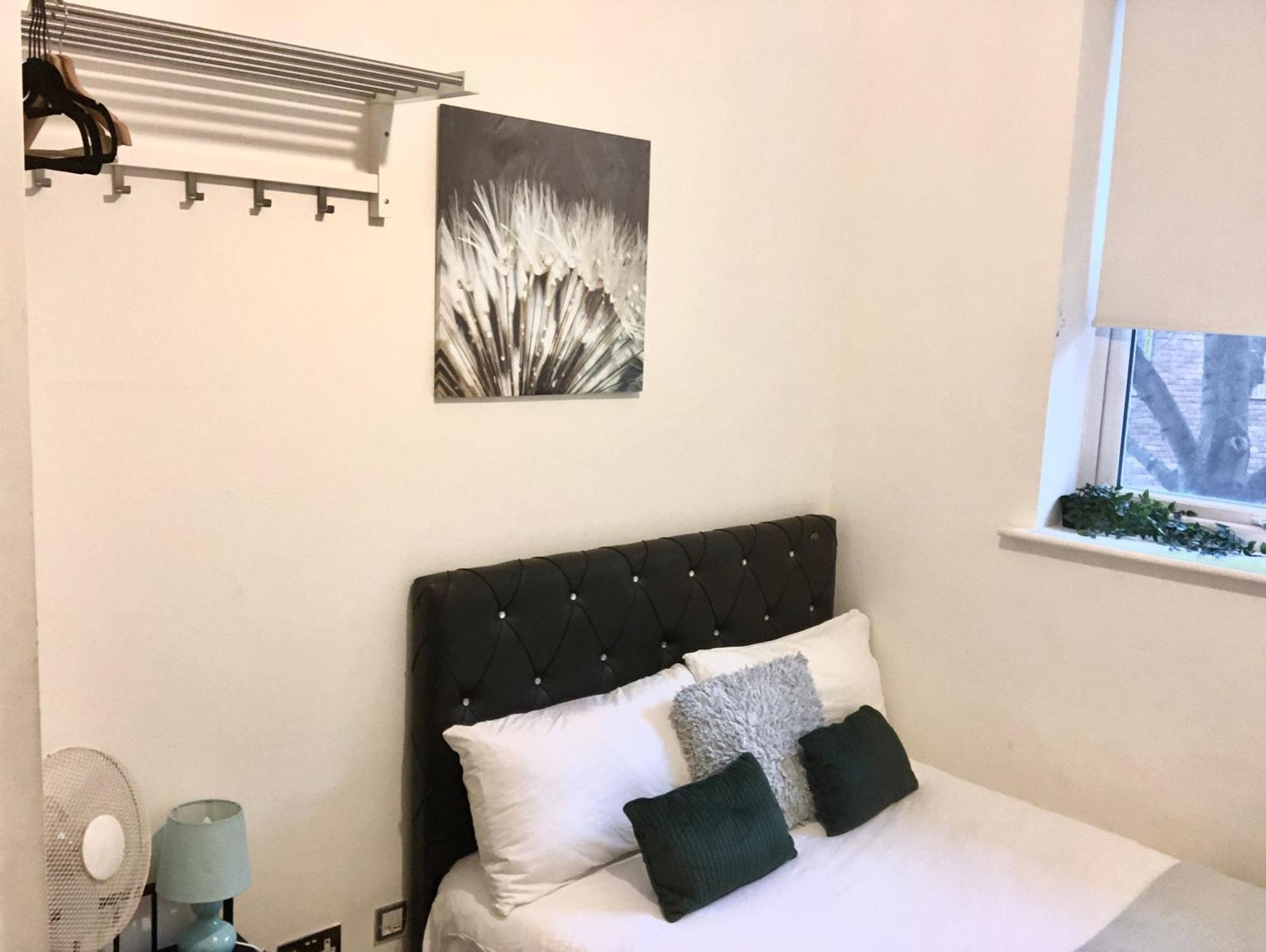 Metropolitan Coziness Private Bedrooms In Euston Station 161 London Eksteriør billede