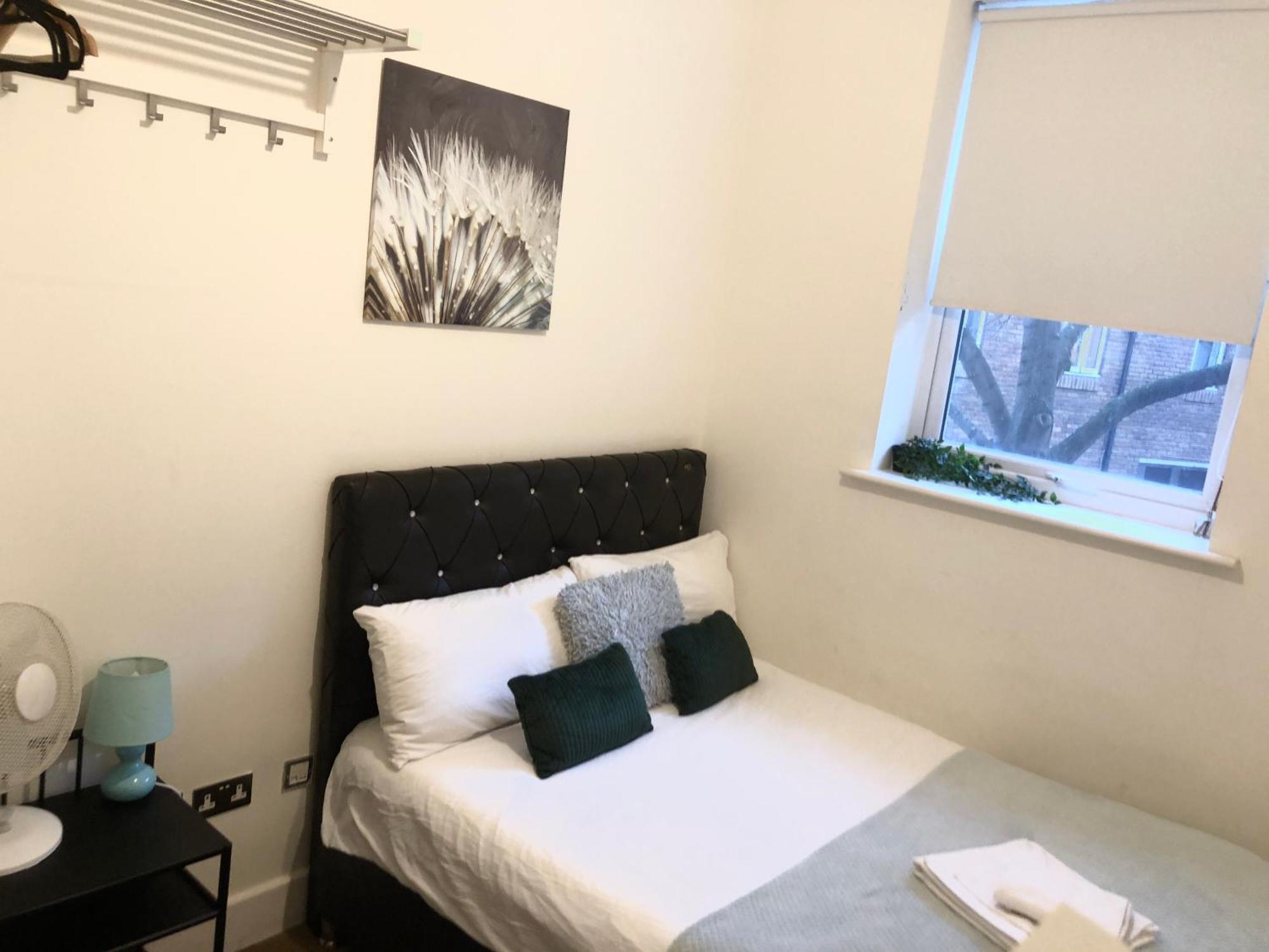Metropolitan Coziness Private Bedrooms In Euston Station 161 London Eksteriør billede