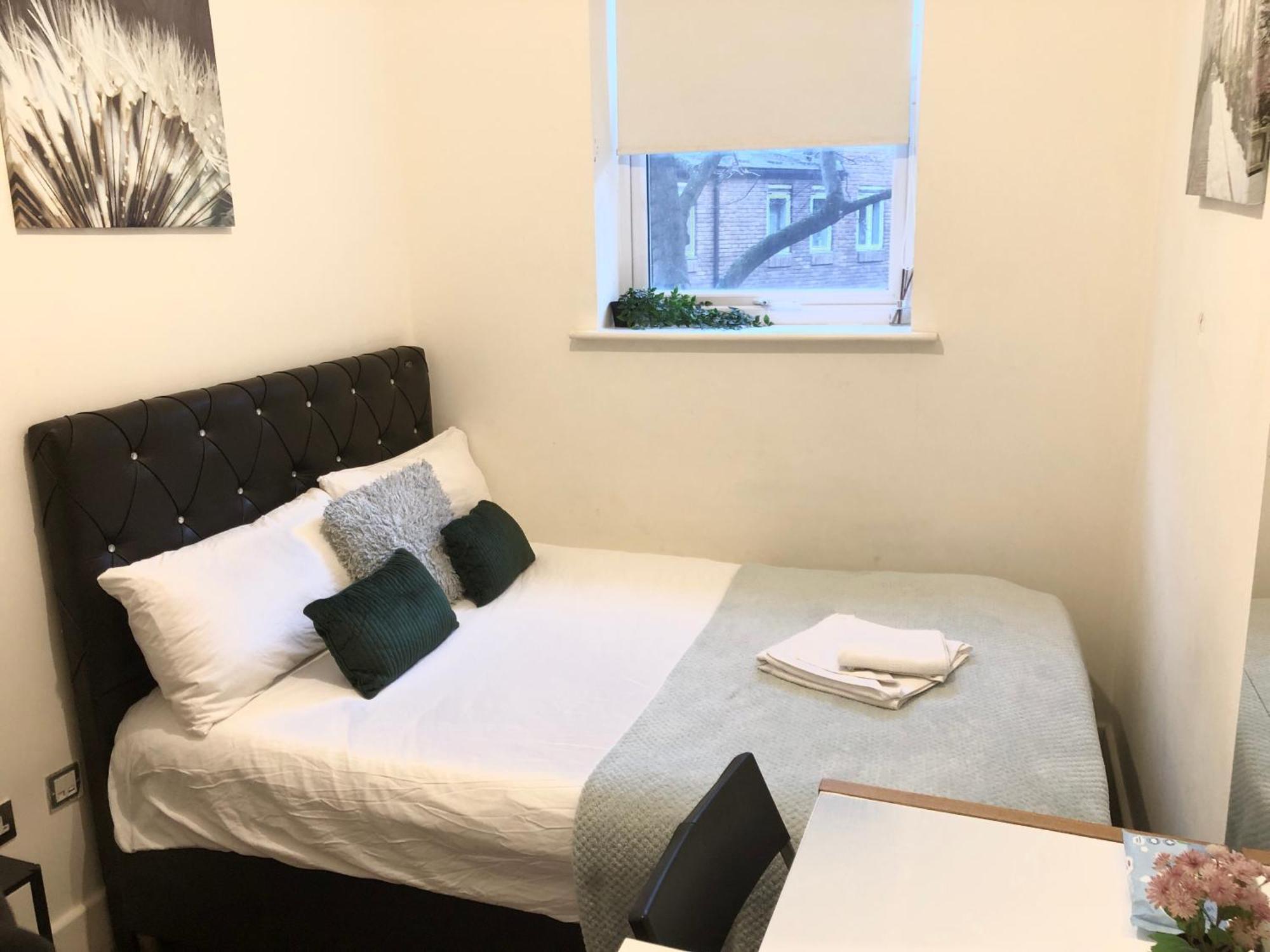 Metropolitan Coziness Private Bedrooms In Euston Station 161 London Eksteriør billede