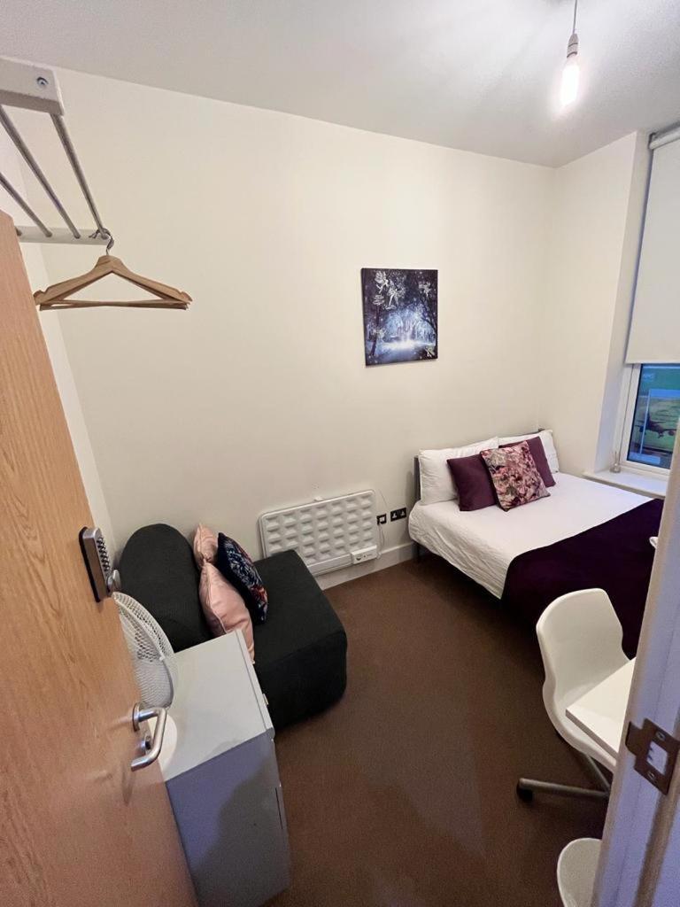 Metropolitan Coziness Private Bedrooms In Euston Station 161 London Eksteriør billede