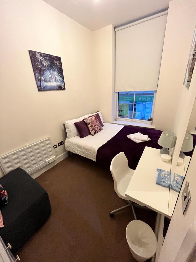 Metropolitan Coziness Private Bedrooms In Euston Station 161 London Eksteriør billede