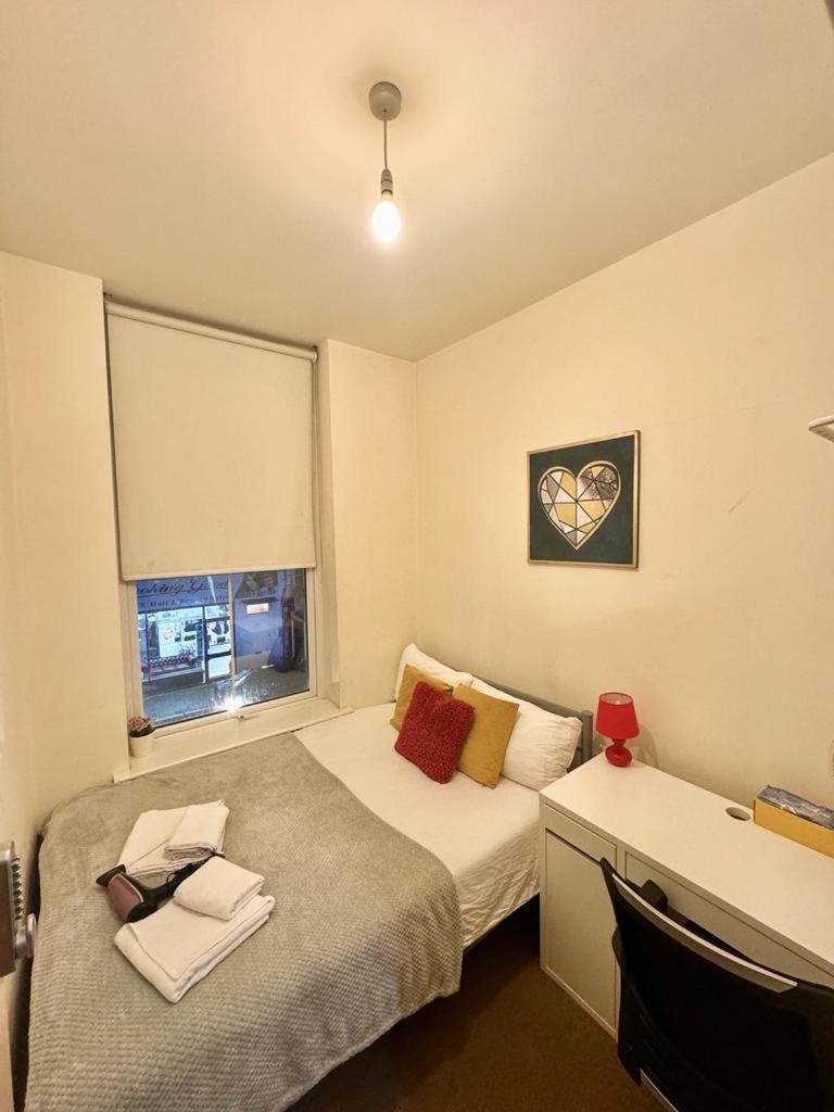 Metropolitan Coziness Private Bedrooms In Euston Station 161 London Eksteriør billede