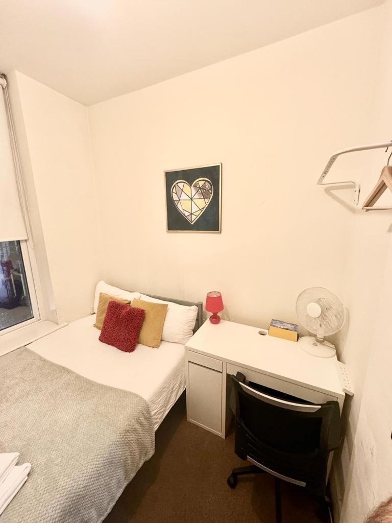 Metropolitan Coziness Private Bedrooms In Euston Station 161 London Eksteriør billede