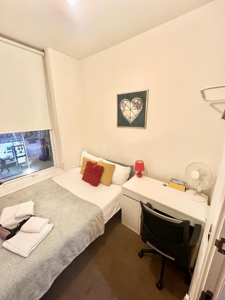 Metropolitan Coziness Private Bedrooms In Euston Station 161 London Eksteriør billede